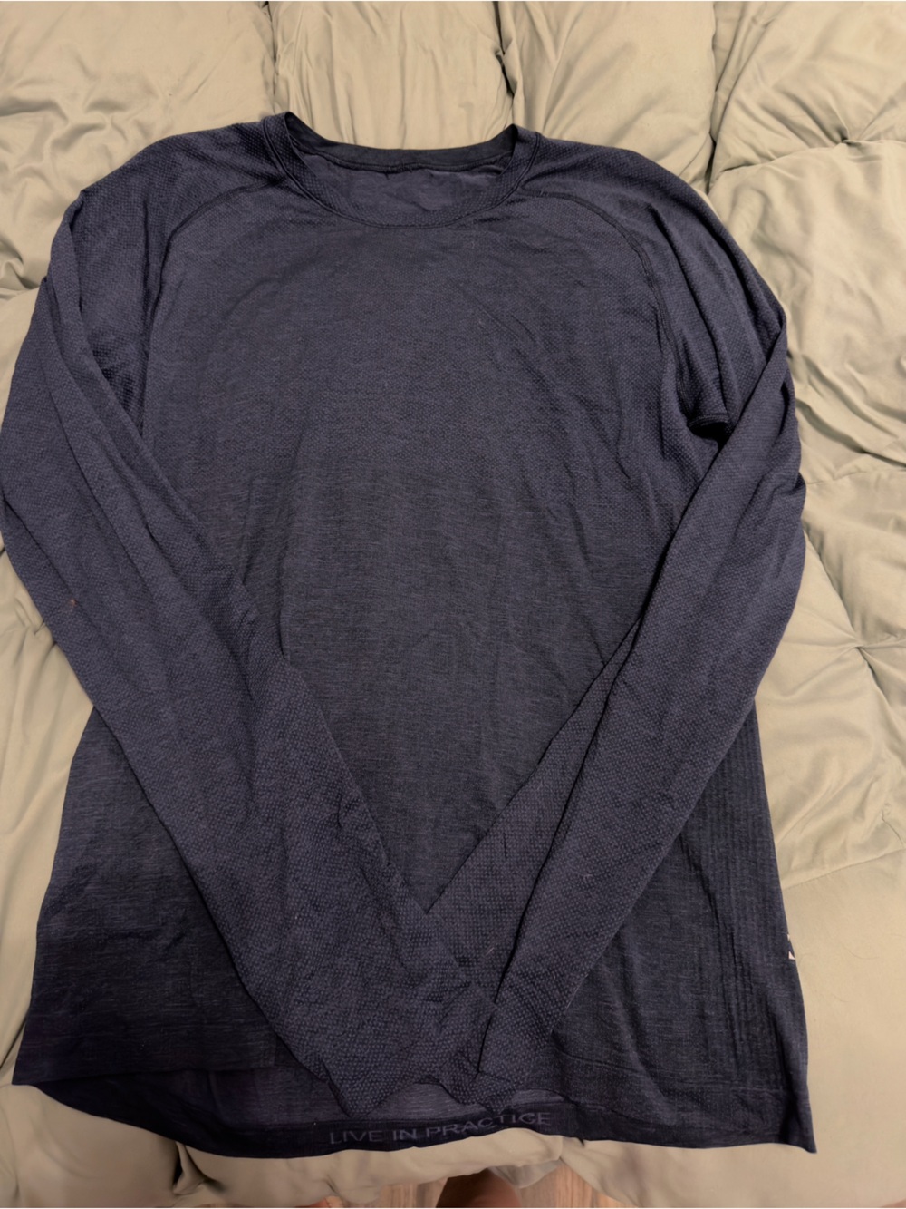 lululemon athletica Men's Metal Vent Tech  Long Sleeve Crew - Navy Blue